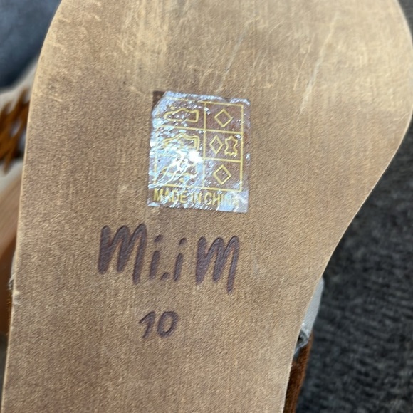 Mi.iM Ariel Heeled Ankle Booties Beige Vegan Suede Perforated boots Size 10 NWOB - Picture 8 of 10